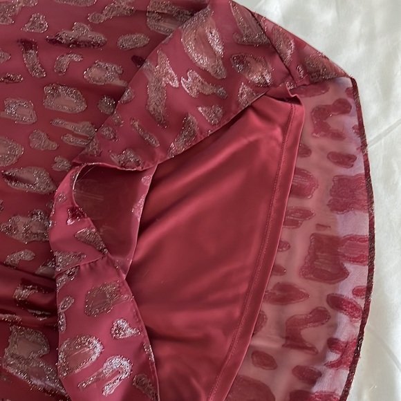 Simply Vera, Vera Wang Glitter sheer top - Picture 3 of 9